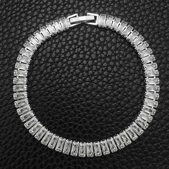 NEW LUXURY BANGLE 925 STERLING SILVER BRACELET, NICE BRACELET, CUTE BRACELET - Picture 2 of 7